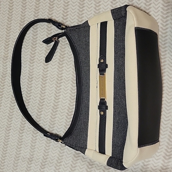 Tommy HILFIGER Canvas Shoulder Bag - Picture 1 of 8